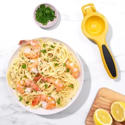 OXO Citrus Squeezer -Cooking Utensils Shop 1315588 ALT5