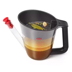 OXO Good Grips 4-Cup Gravy Fat Separator 8 OXO Good Grips 4-Cup Gravy Fat Separator -Cooking Utensils Shop 3851137 ALT2